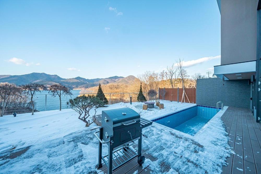 Jecheon The Shine Cheongpung 호텔 객실 사진